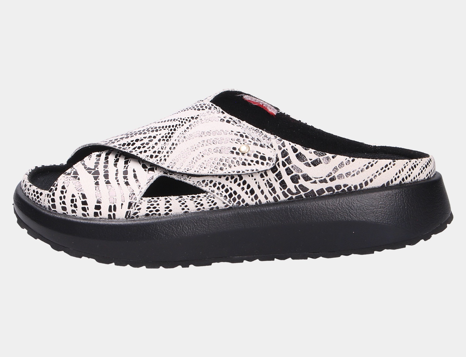 Alicante W Black-white